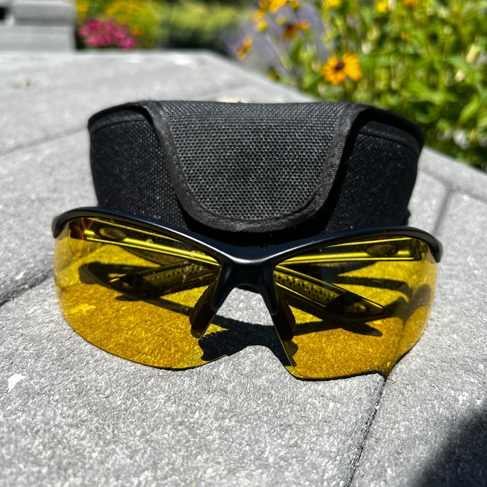 CLEARANCE HD Vision Yellow Sunglasses With Case!